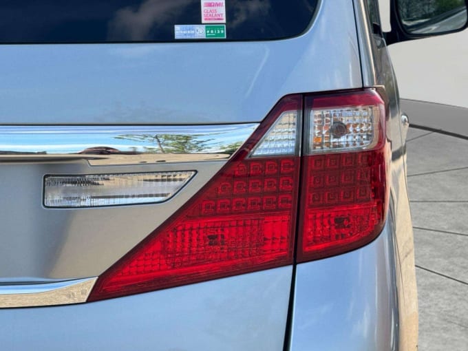 2025 Toyota Alphard