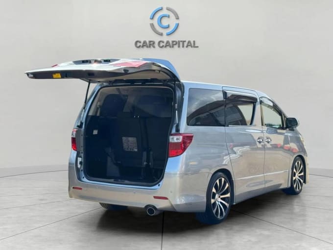 2025 Toyota Alphard
