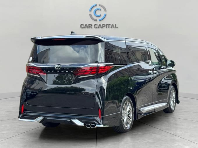 2025 Toyota Alphard