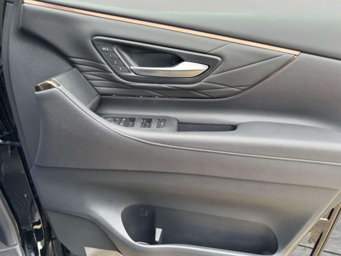 2025 Toyota Alphard
