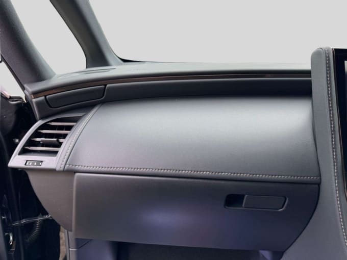 2025 Toyota Alphard