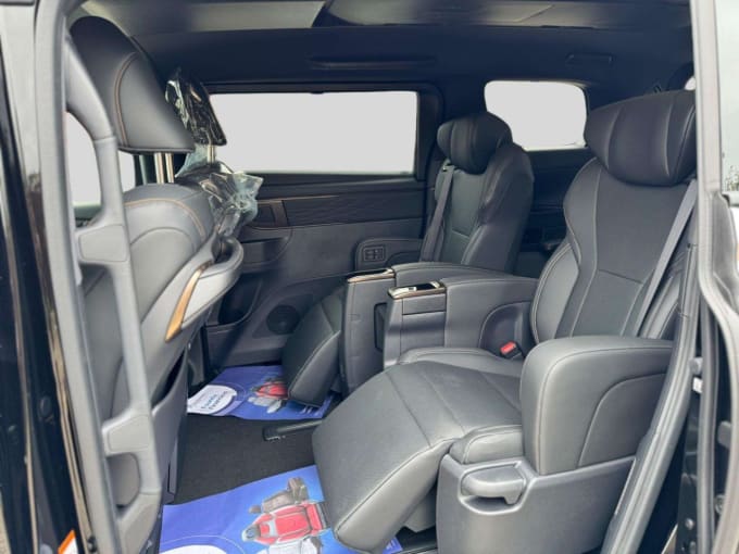 2025 Toyota Alphard
