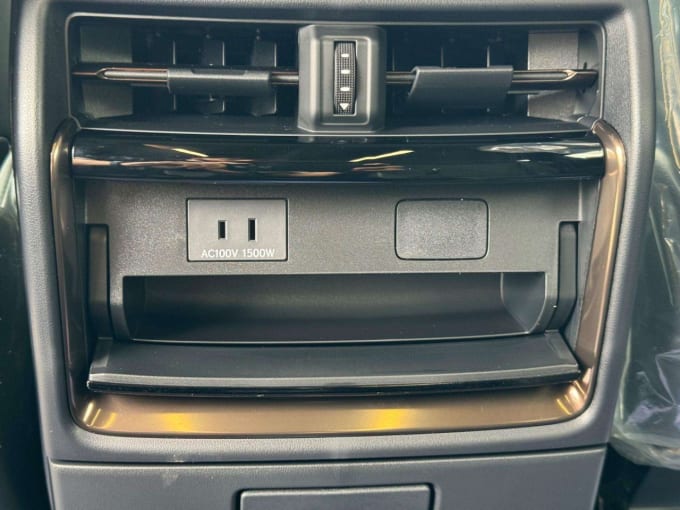 2025 Toyota Alphard