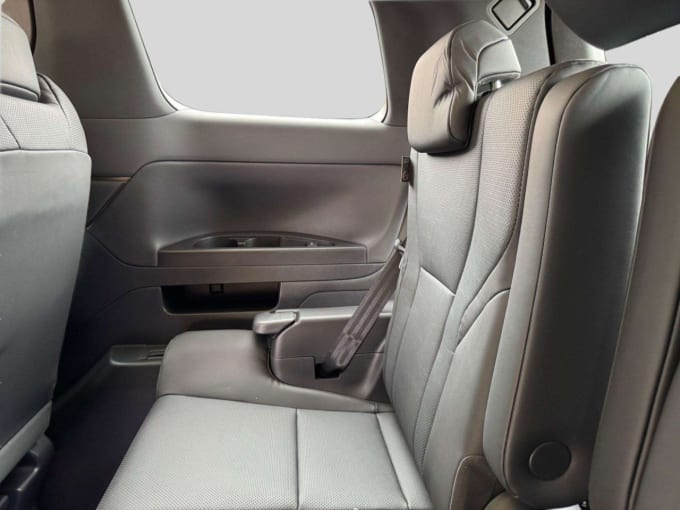 2025 Toyota Alphard