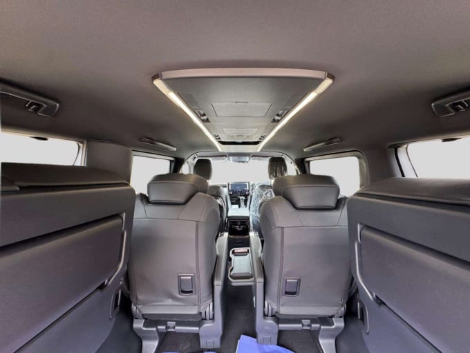 2025 Toyota Alphard