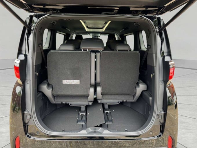 2025 Toyota Alphard