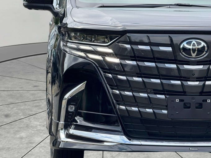 2025 Toyota Alphard