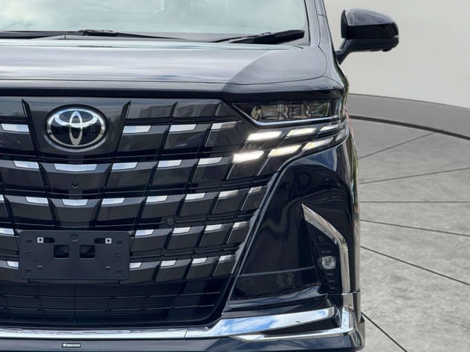 2025 Toyota Alphard