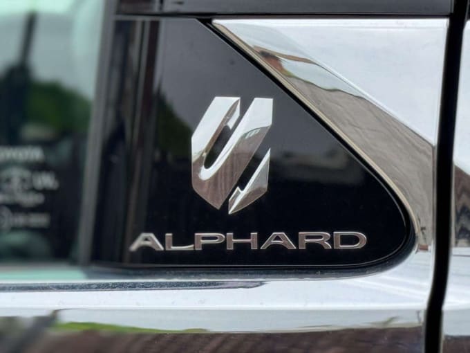 2025 Toyota Alphard