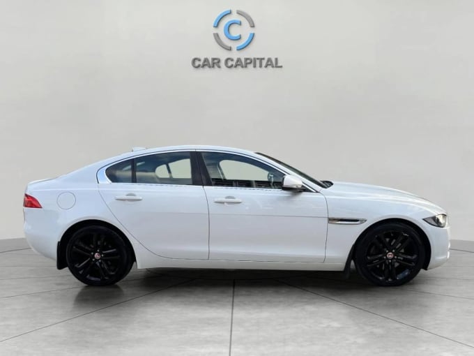 2025 Jaguar Xe