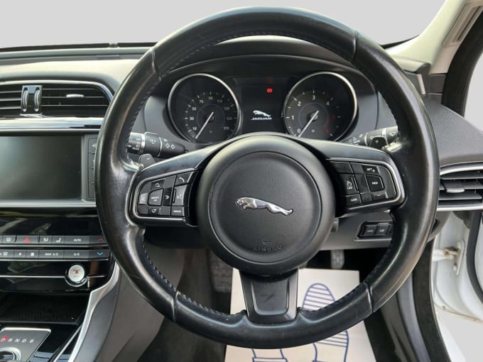 2025 Jaguar Xe