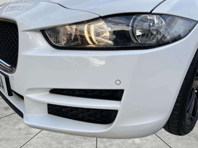 2025 Jaguar Xe