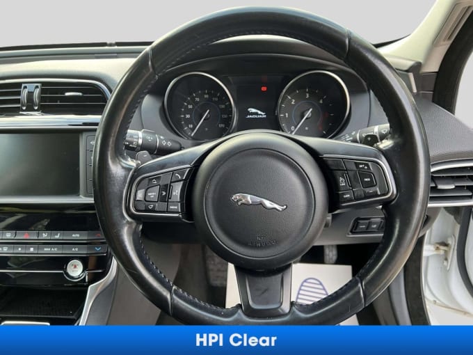 2025 Jaguar Xe