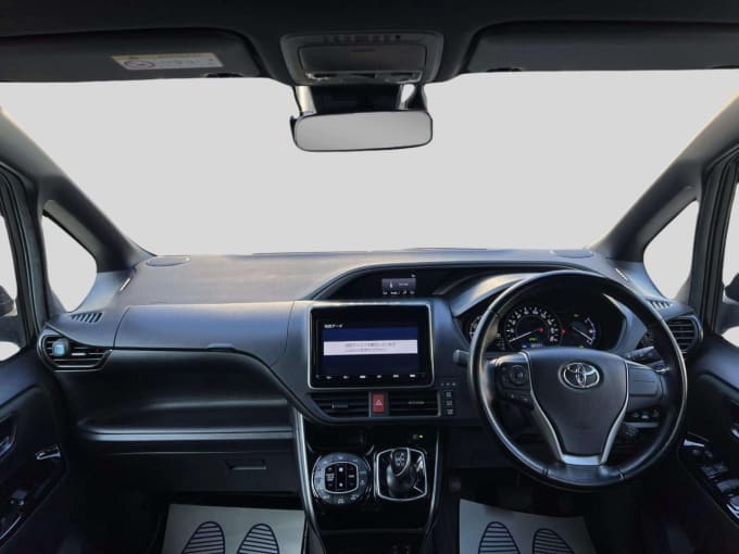 2025 Toyota Voxy/noah