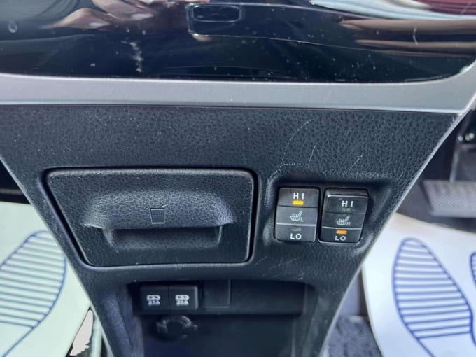 2025 Toyota Voxy/noah