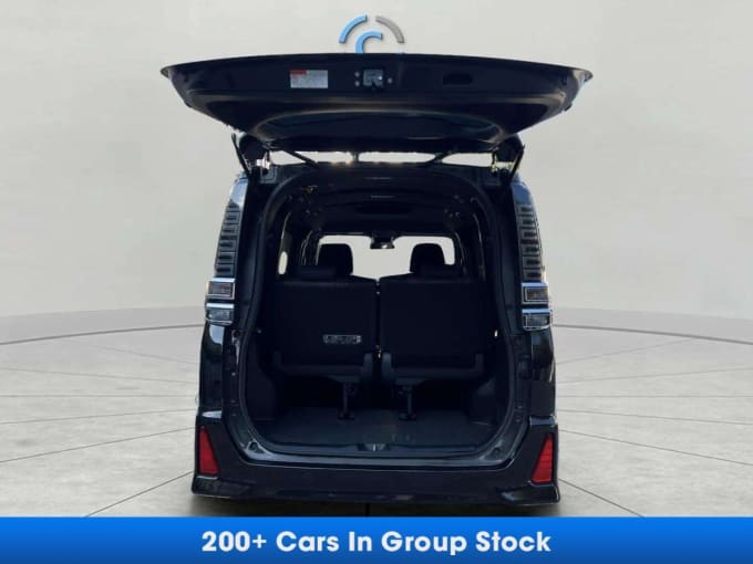 2025 Toyota Voxy/noah