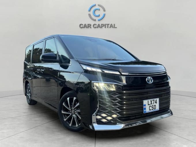 2025 Toyota Voxy/noah