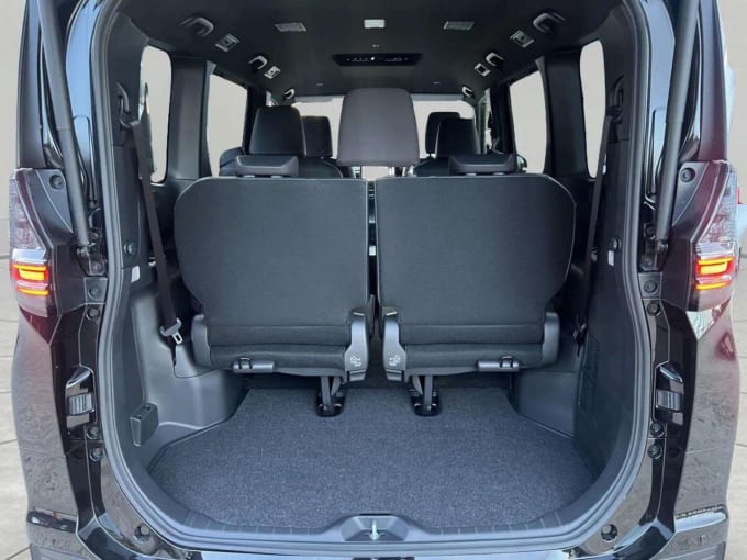 2025 Toyota Voxy/noah