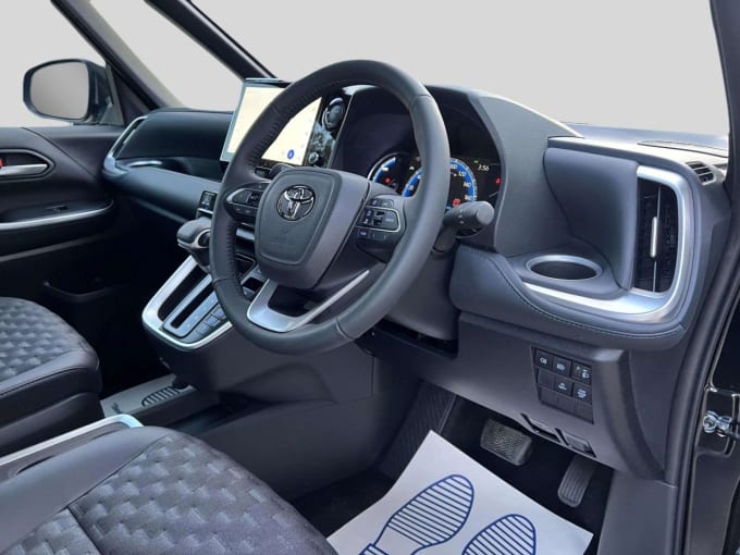 2025 Toyota Voxy/noah