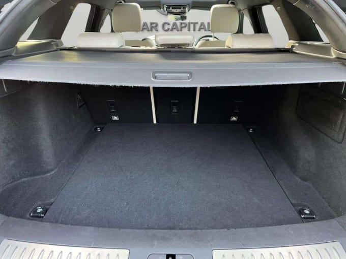 2025 Land Rover Range Rover Velar