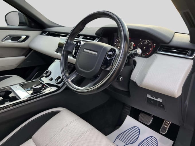 2025 Land Rover Range Rover Velar