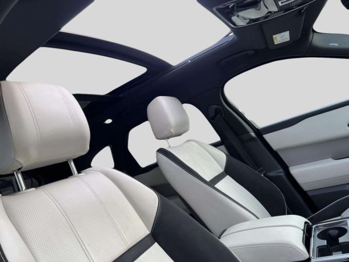 2025 Land Rover Range Rover Velar