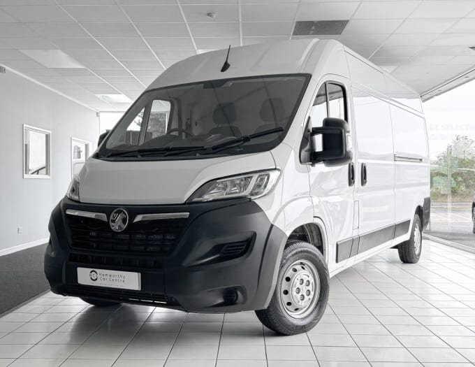 2025 Vauxhall Movano