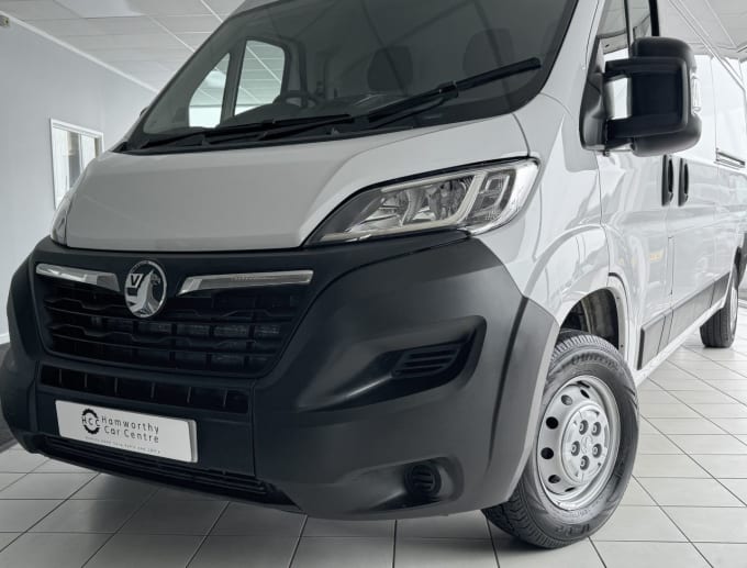 2025 Vauxhall Movano