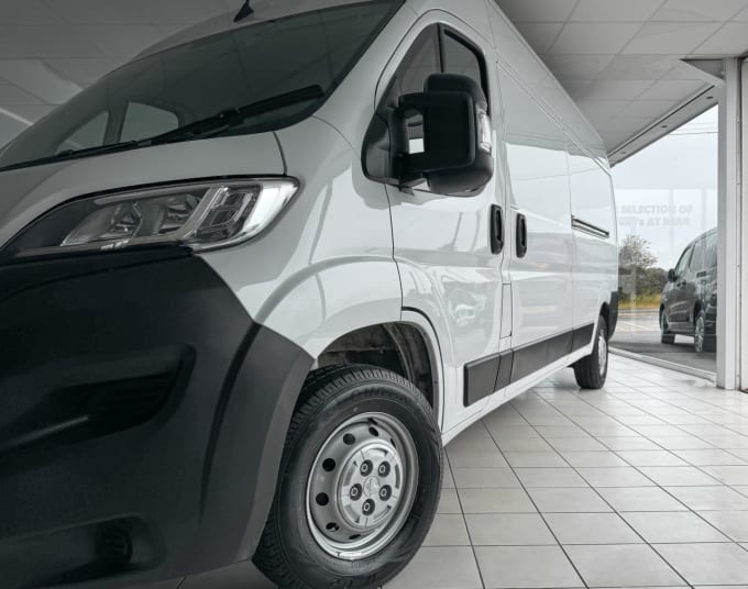 2025 Vauxhall Movano