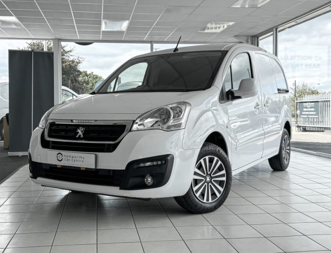 2025 Peugeot Partner