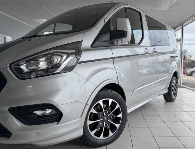 2025 Ford Transit Custom