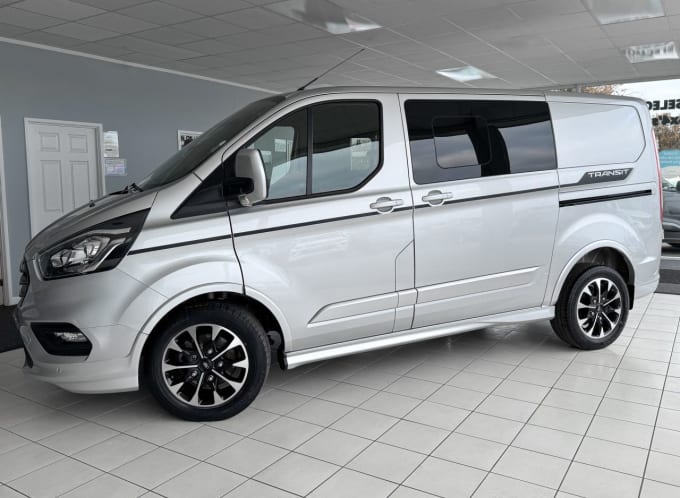 2025 Ford Transit Custom