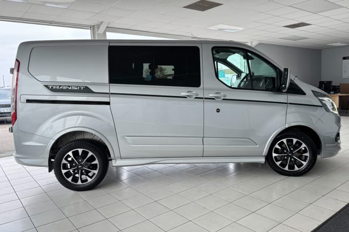 2025 Ford Transit Custom