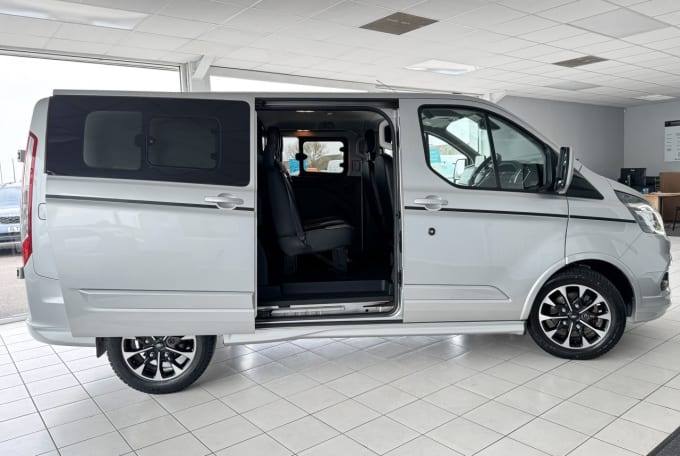 2025 Ford Transit Custom