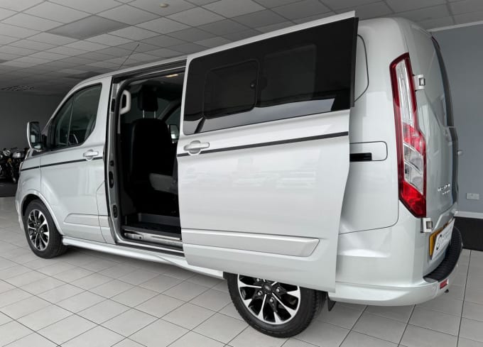 2025 Ford Transit Custom