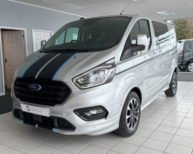 2025 Ford Transit Custom