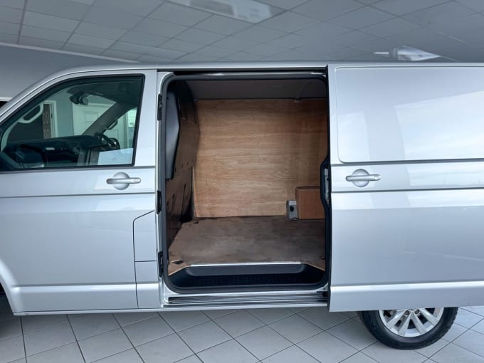 2025 Volkswagen Transporter