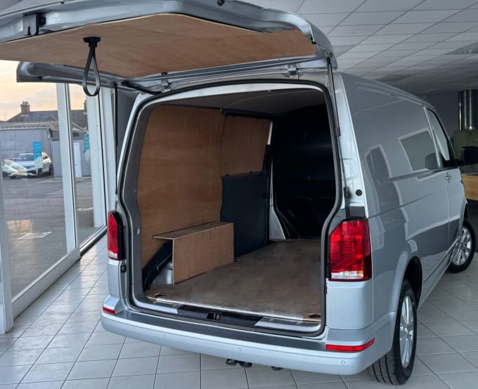 2025 Volkswagen Transporter