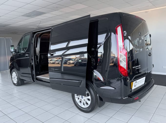 2025 Ford Transit Custom