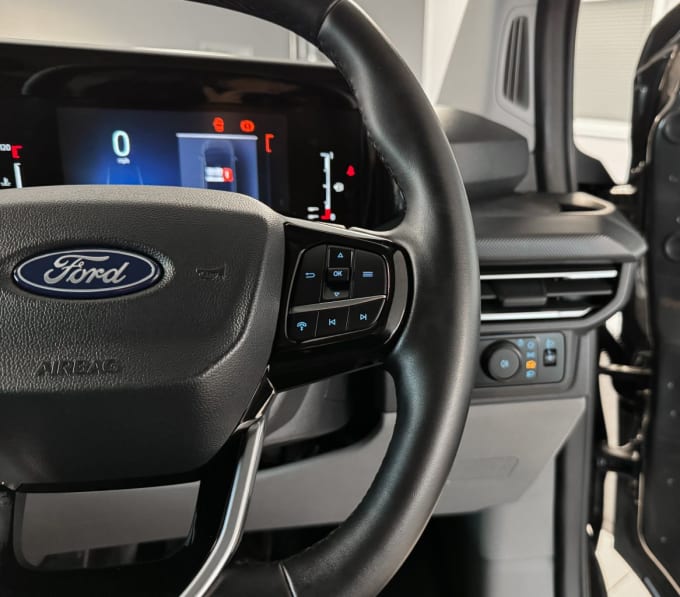 2025 Ford Transit Custom