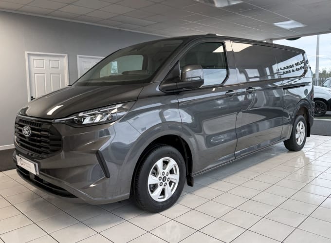 2025 Ford Transit Custom