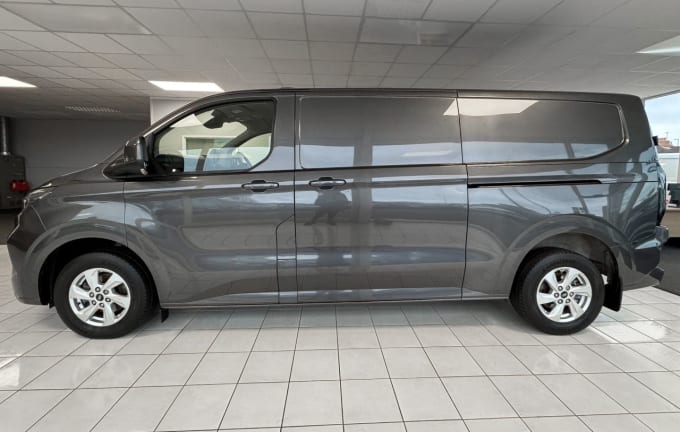 2025 Ford Transit Custom