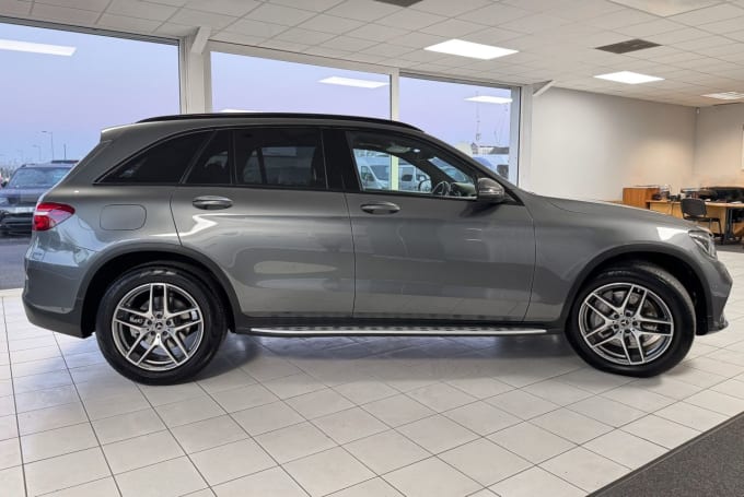 2025 Mercedes-benz Glc