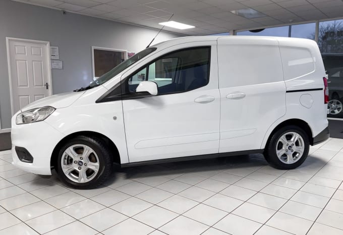 2025 Ford Transit Courier