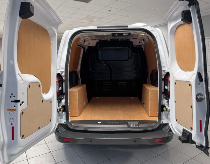 2025 Ford Transit Courier