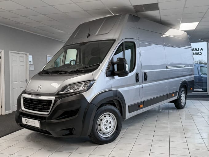 2025 Peugeot Boxer