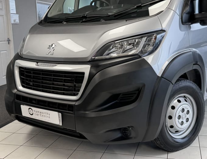 2025 Peugeot Boxer