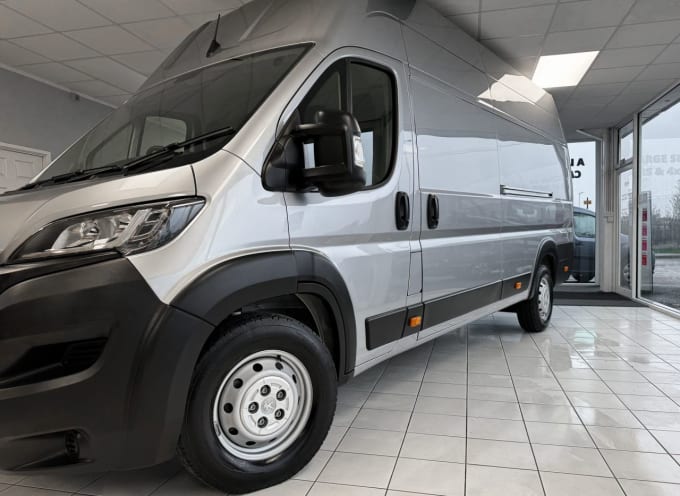 2025 Peugeot Boxer