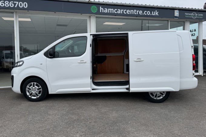 2025 Vauxhall Vivaro