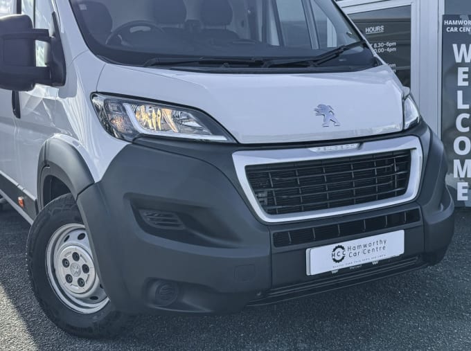 2025 Peugeot Boxer